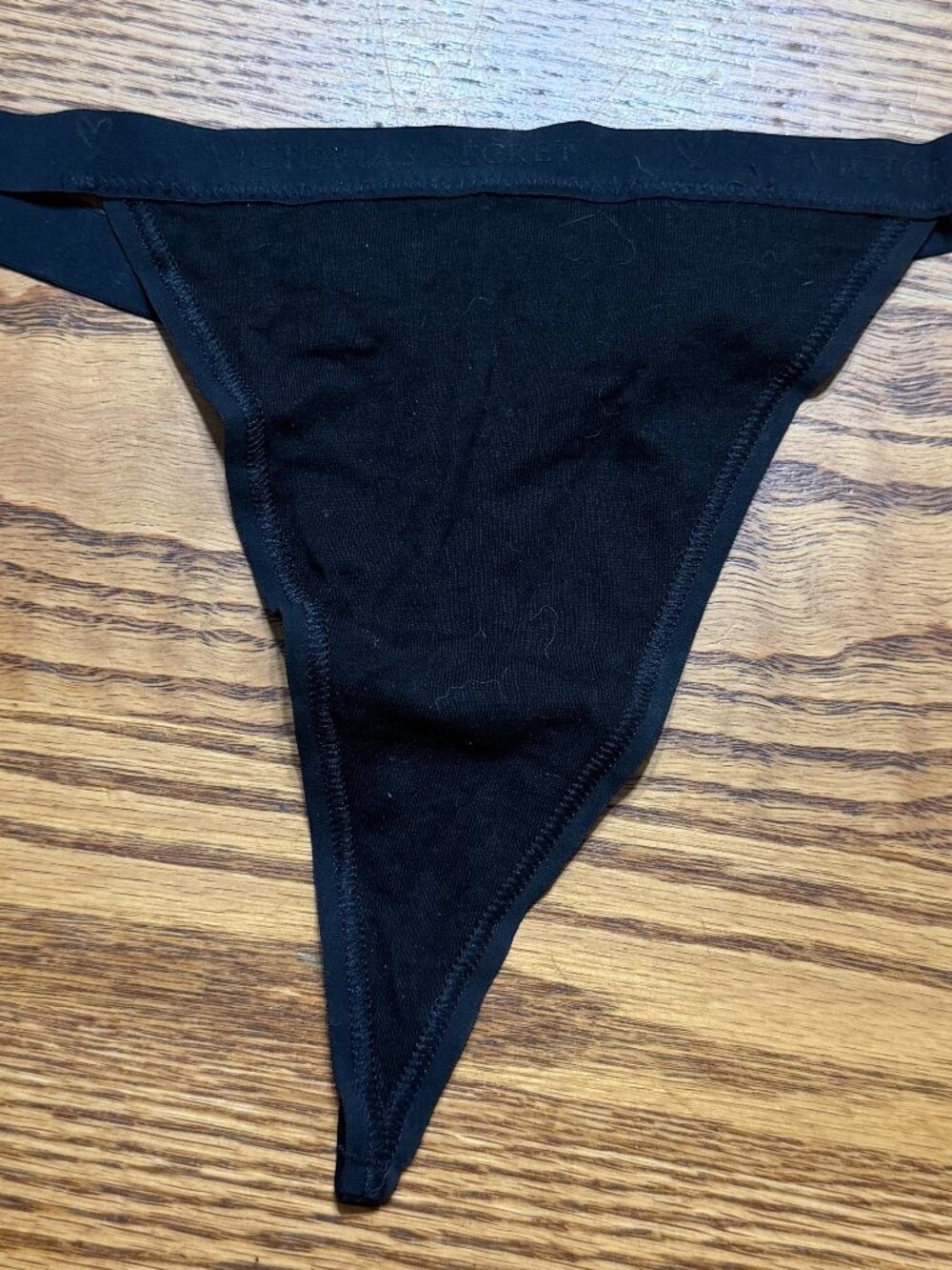 Victoria Secret Women's Large Black Thong V-String Panty New